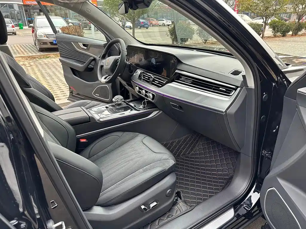 HONGQI HS5 2023