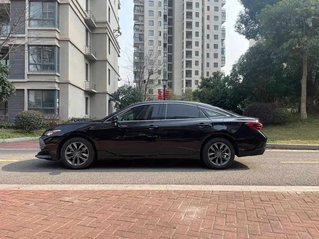 TOYOTA AVALON 2021