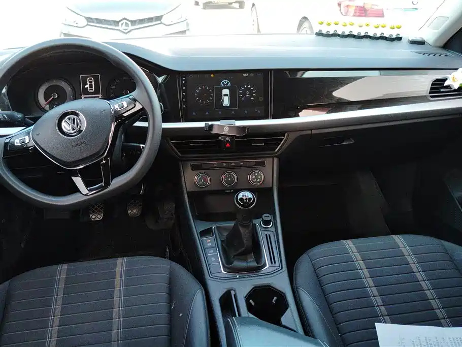 VOLKSWAGEN LAVIDA 2019