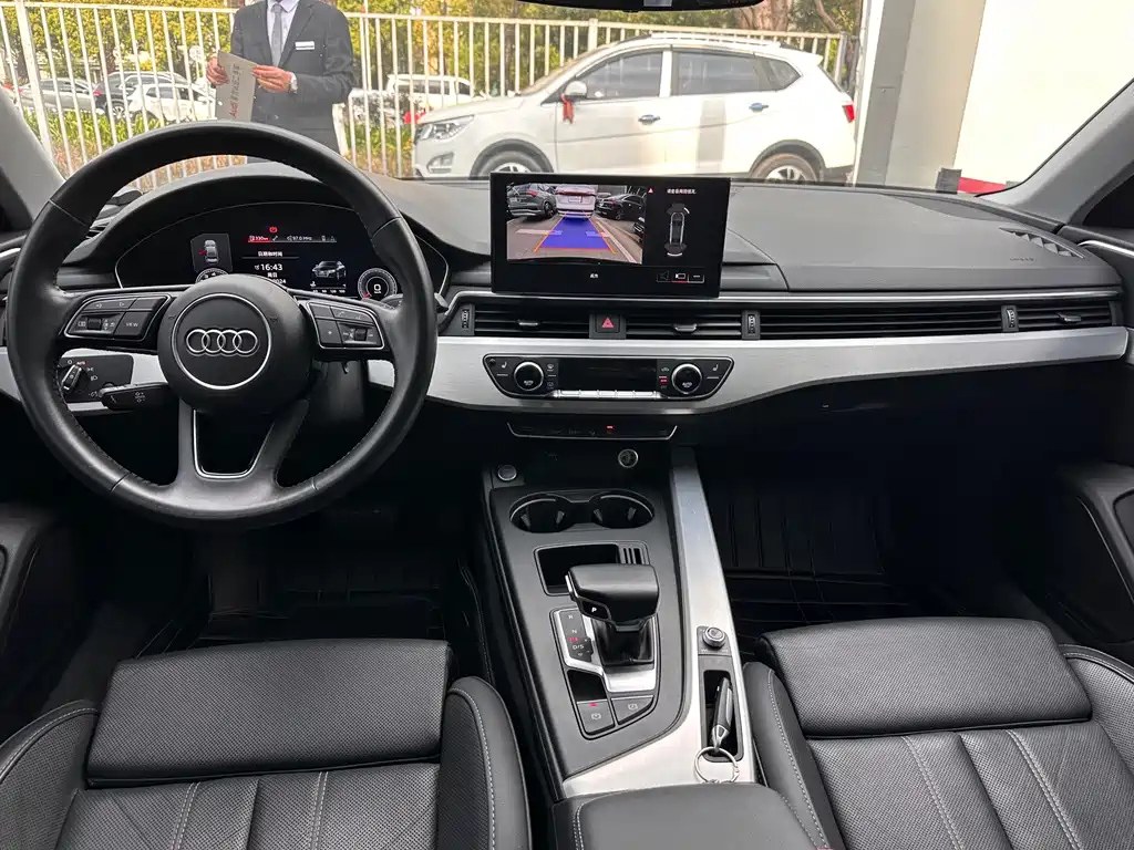 AUDI A4L 2021