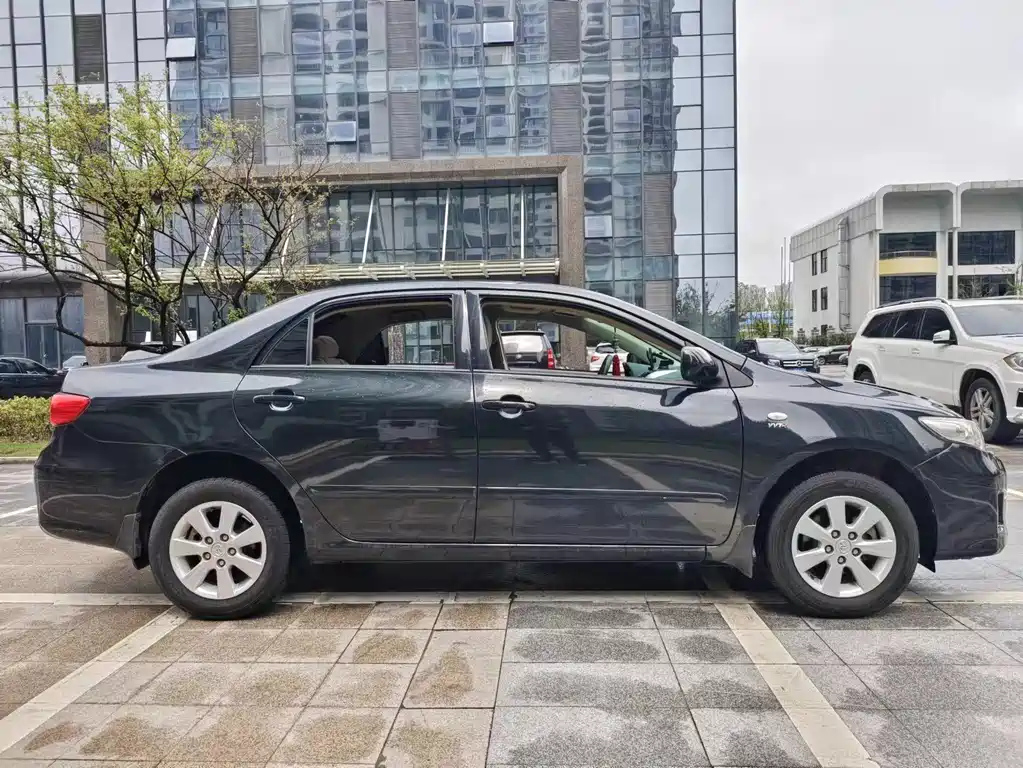 TOYOTA COROLLA 2014