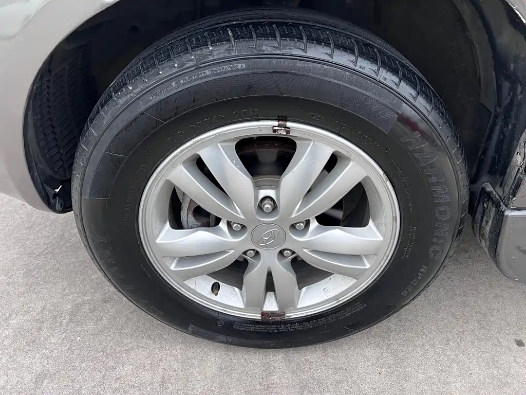 HYUNDAI TUCSON 2011