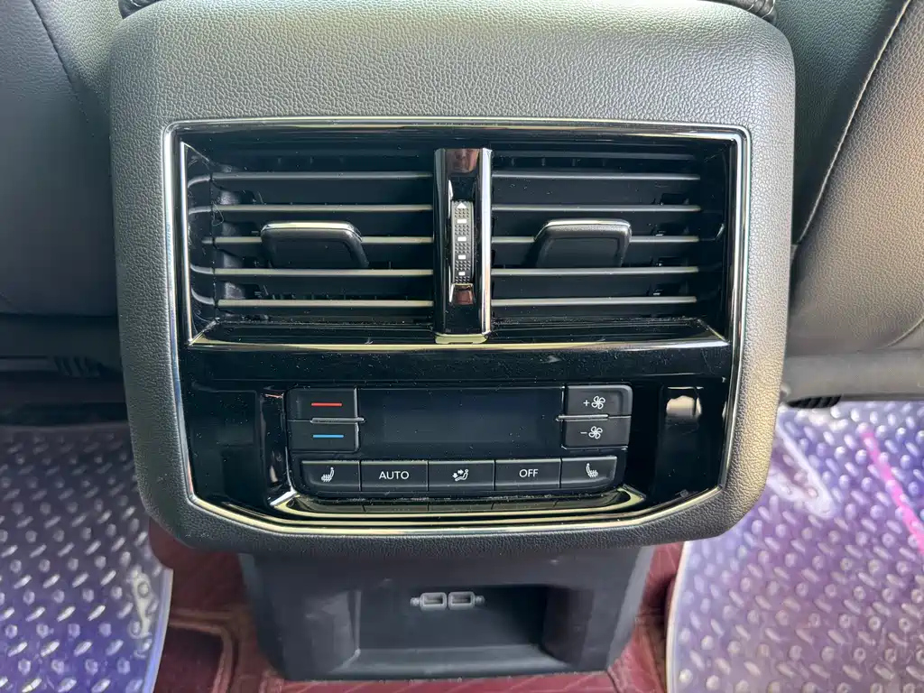 VOLKSWAGEN TOURAN 2020