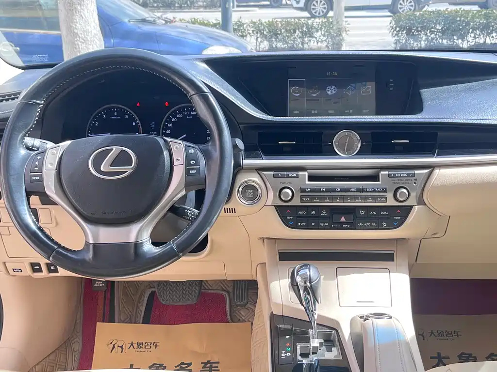 LEXUS ES 2014