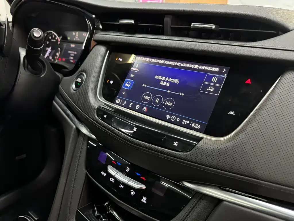 CADILLAC XT6 2021