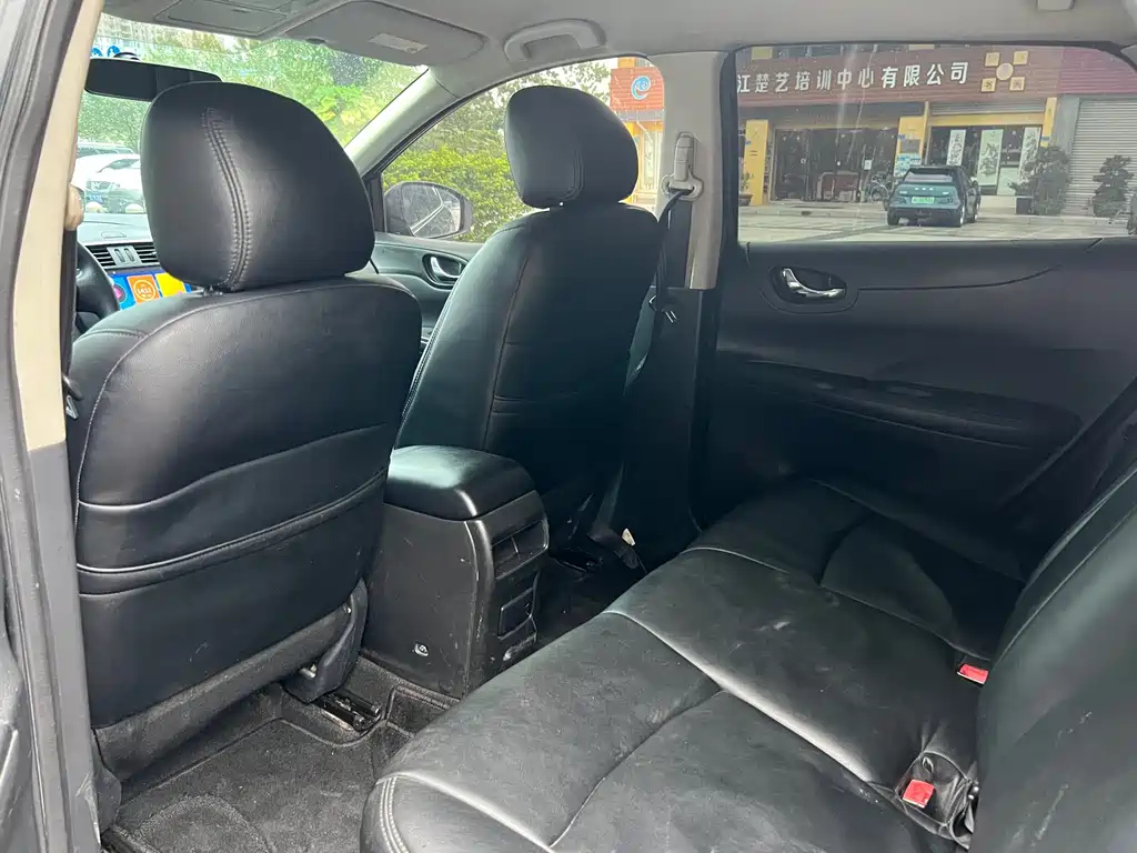 NISSAN TIIDA TIIDA 2012
