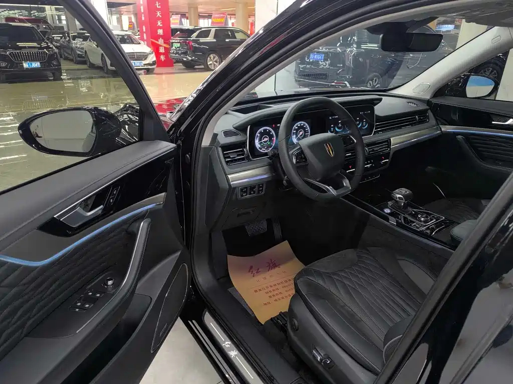 HONGQI HS5 2023