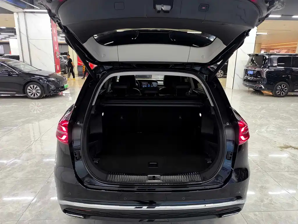 HONGQI HS5 2023