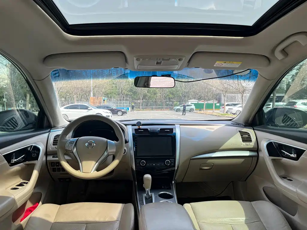 NISSAN TEANA 2018