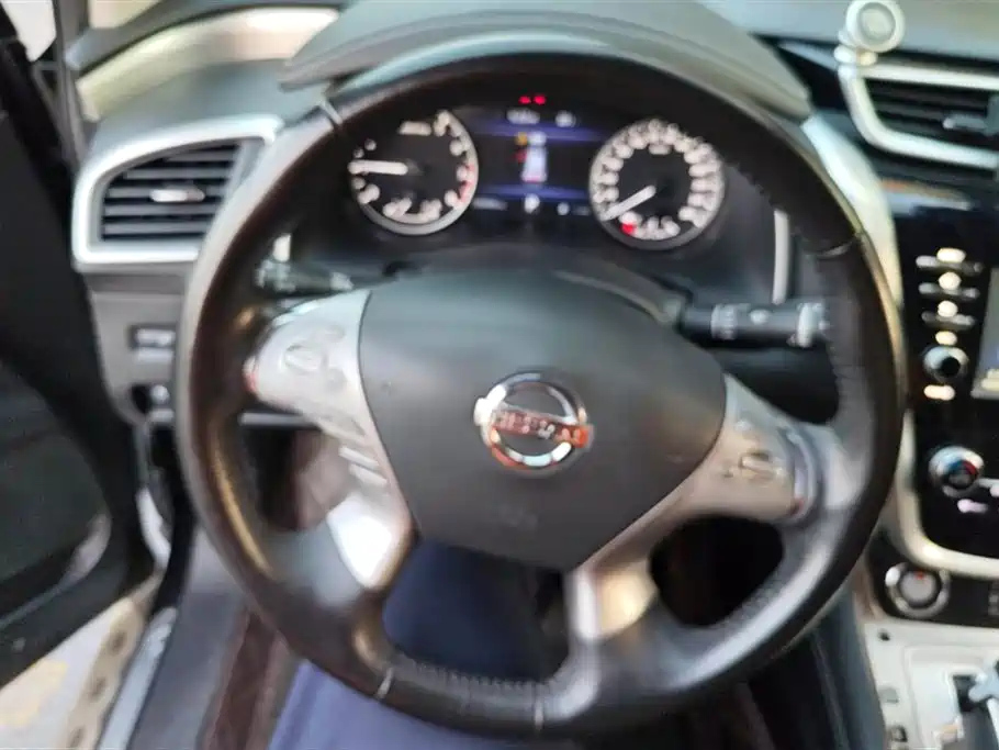 NISSAN MURANO 2017