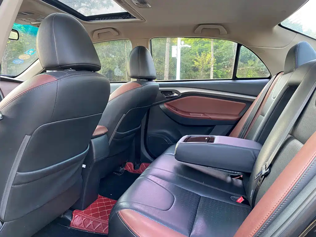 BYD G5 2016