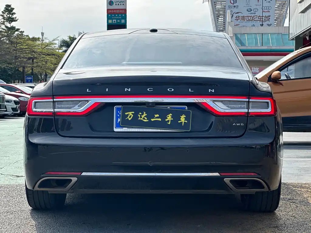 LINCOLN CONTINENTAL 2018