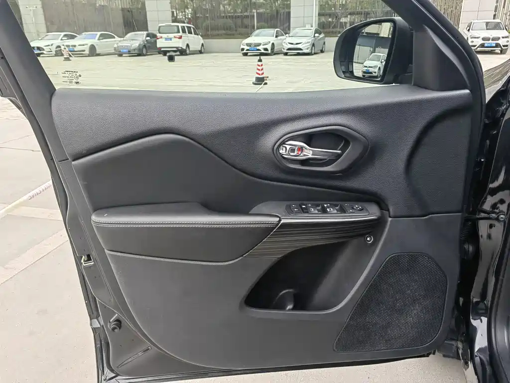JEEP CHEROKEE 2017
