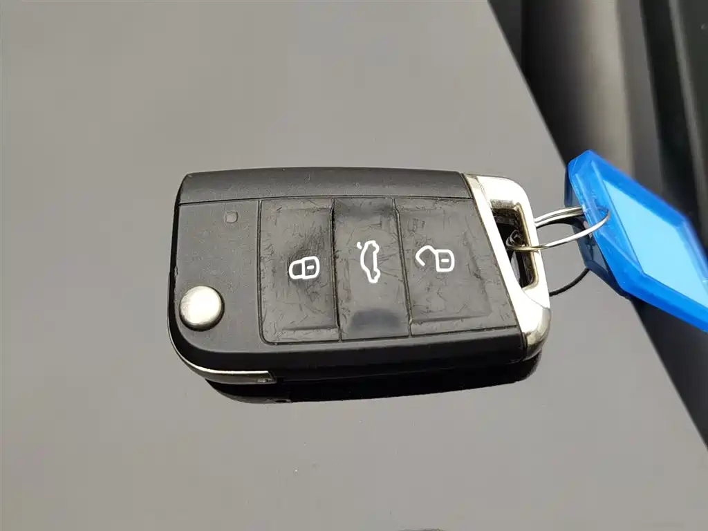 VOLKSWAGEN TIGUAN L 2020