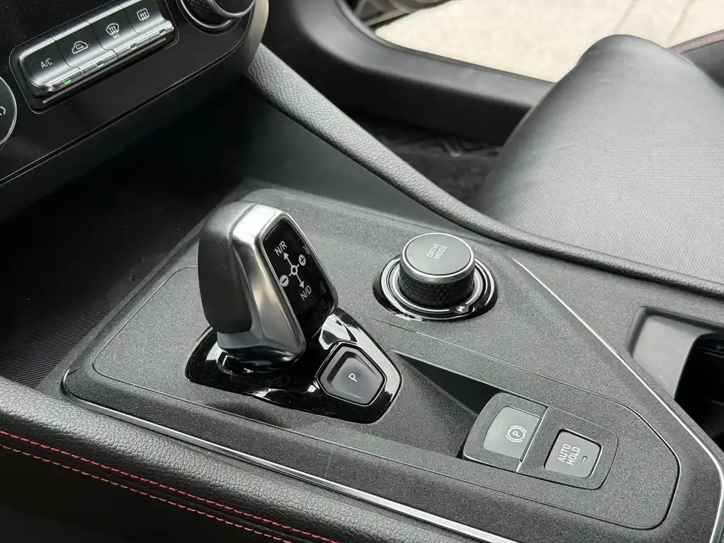 LYNK&CO 03 2019