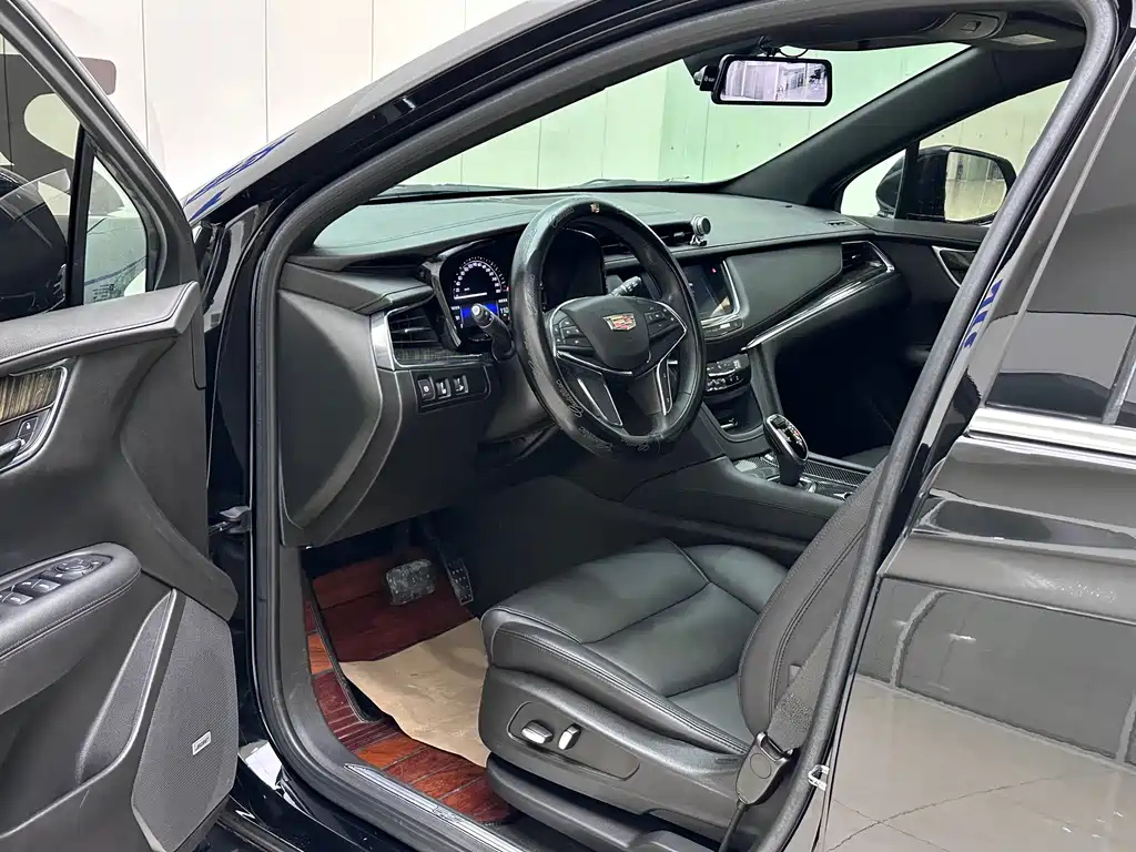 CADILLAC XT5 2019