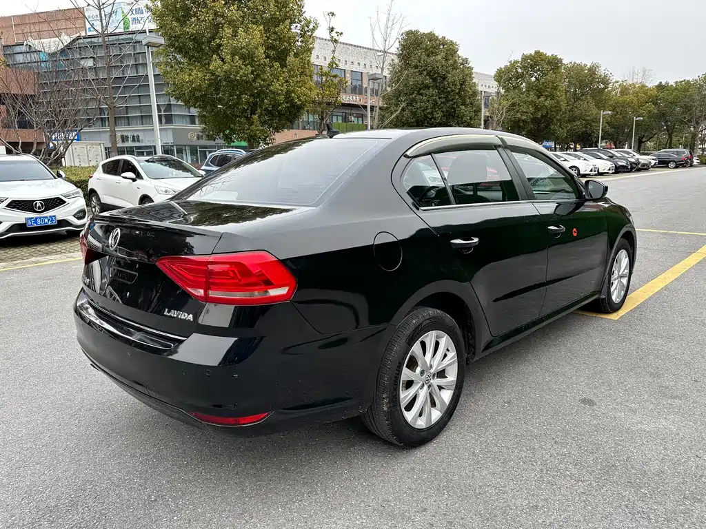 VOLKSWAGEN LAVIDA 2018