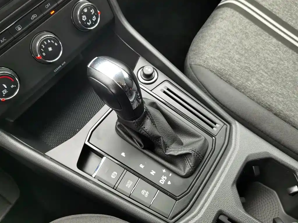 VOLKSWAGEN LAVIDA 2019