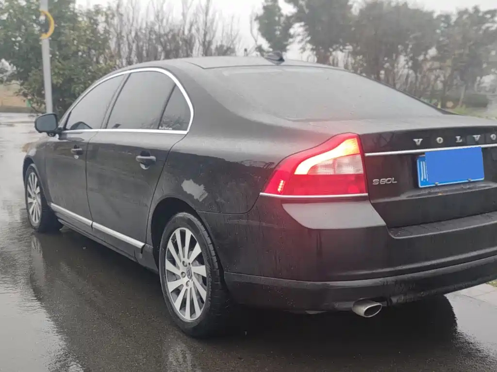 VOLVO S80L 2013