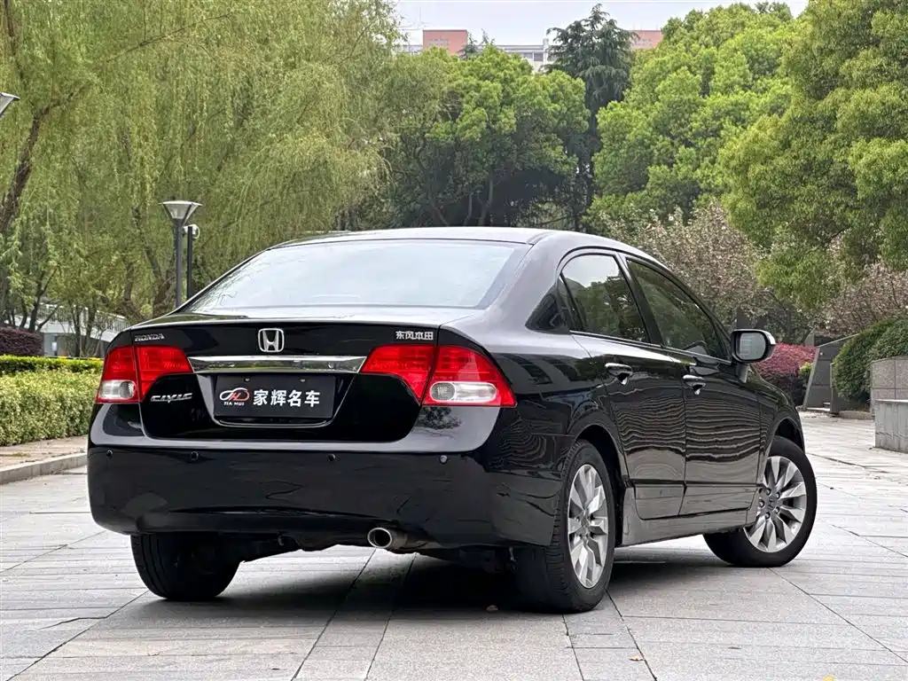 HONDA CIVIC 2011