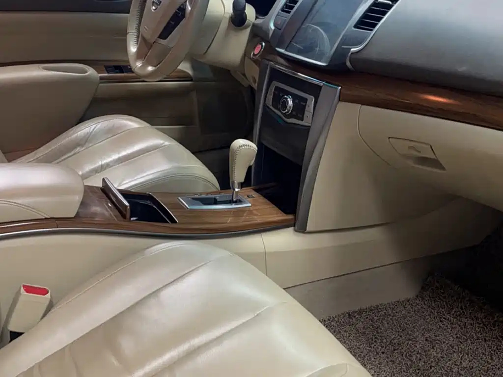 NISSAN TEANA 2011