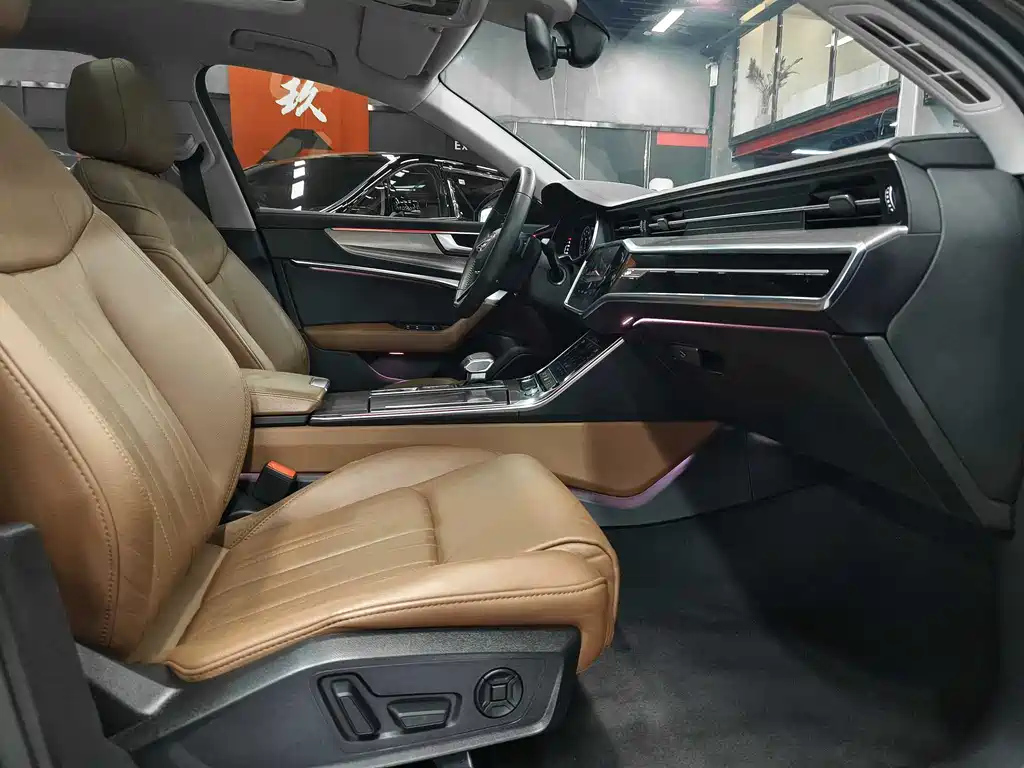 AUDI A6L 2021