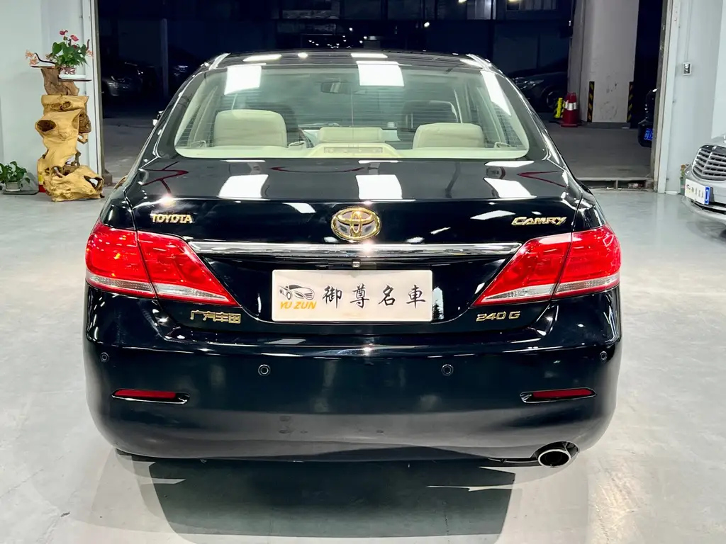 TOYOTA CAMRY 2011