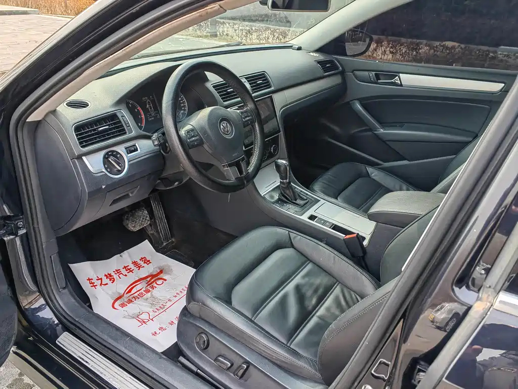VOLKSWAGEN PASSAT 2016