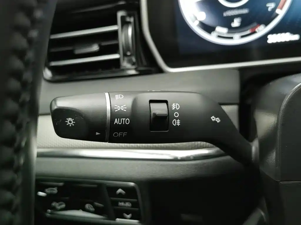 HONGQI HS5 2022