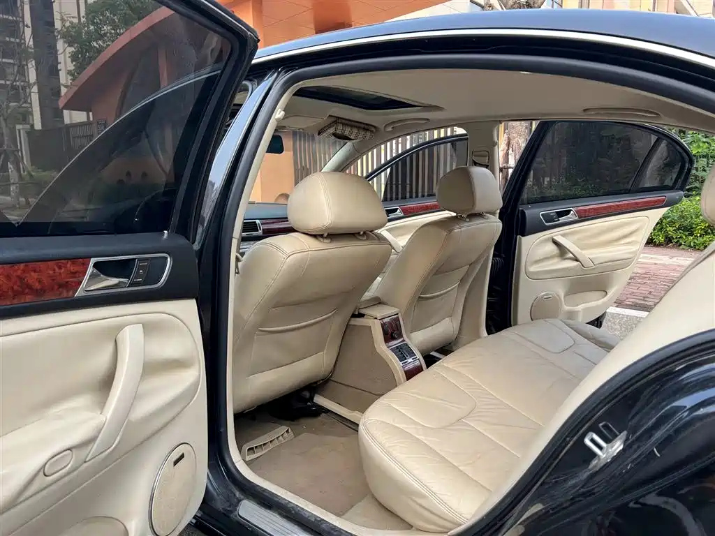 VOLKSWAGEN OTHER 2010