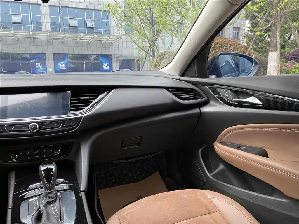BUICK REGAL 2020