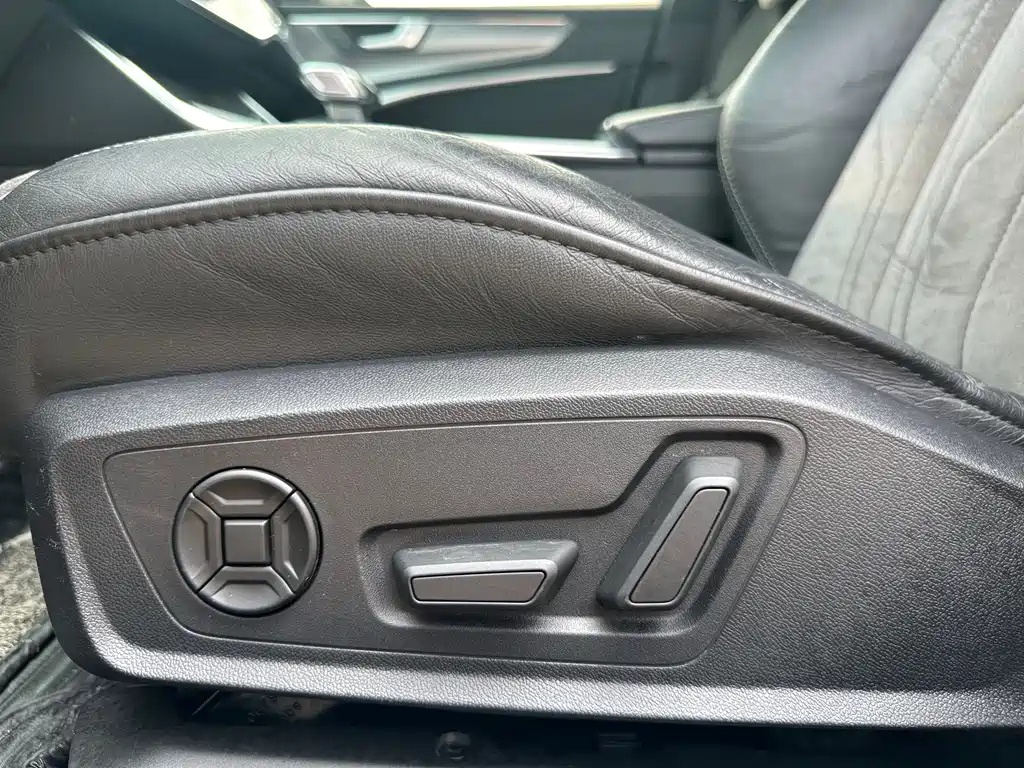 AUDI A6L 2021