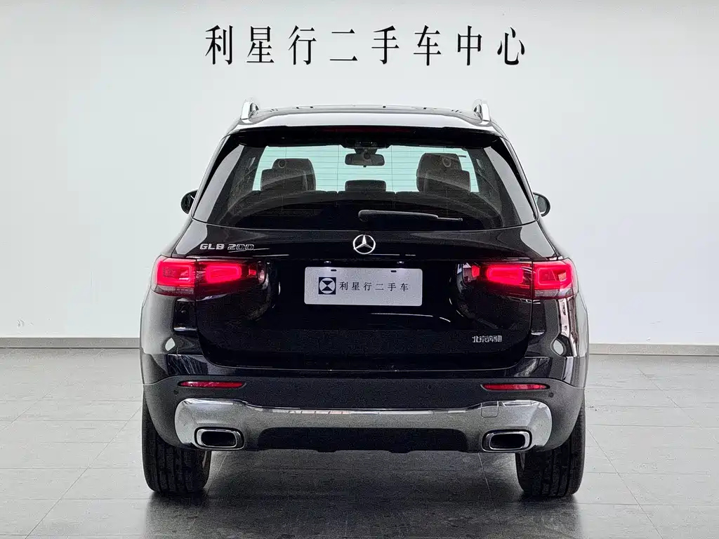 MERCEDES BENZ GLB 2023