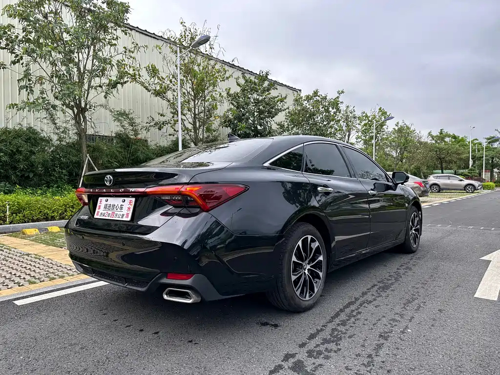 TOYOTA AVALON 2023