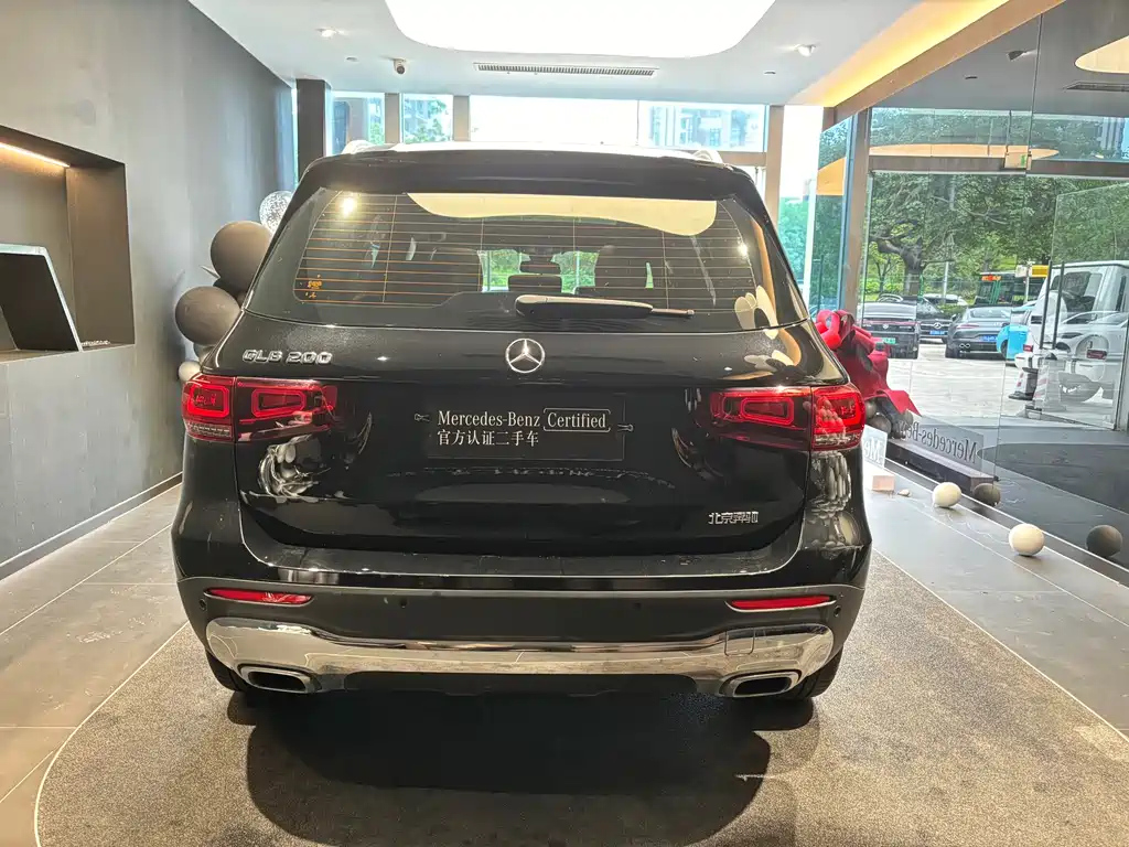MERCEDES BENZ GLB 2021