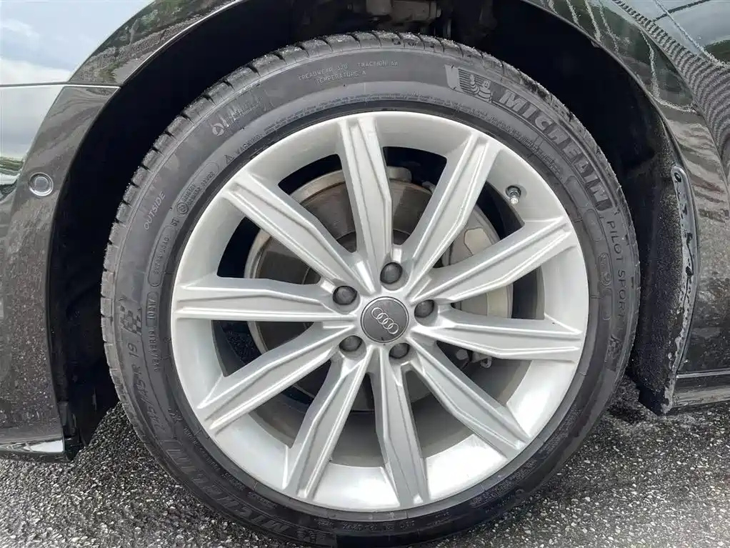 AUDI A6L 2021