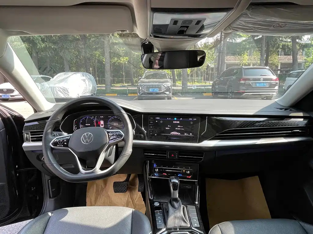VOLKSWAGEN PASSAT 2022