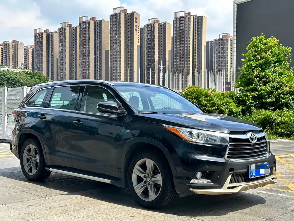 TOYOTA HIGHLANDER 2015