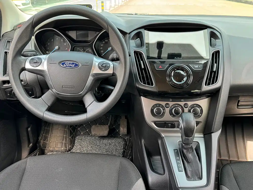 FORD FOCUS 2013