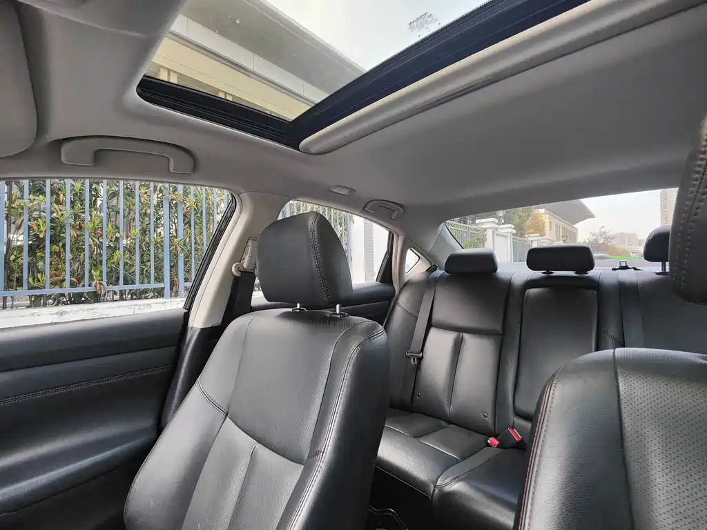 NISSAN TEANA 2016