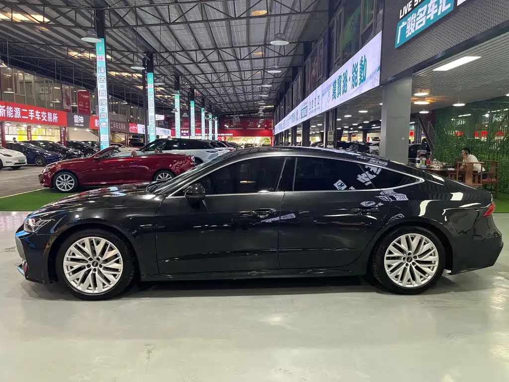 AUDI A7 2021
