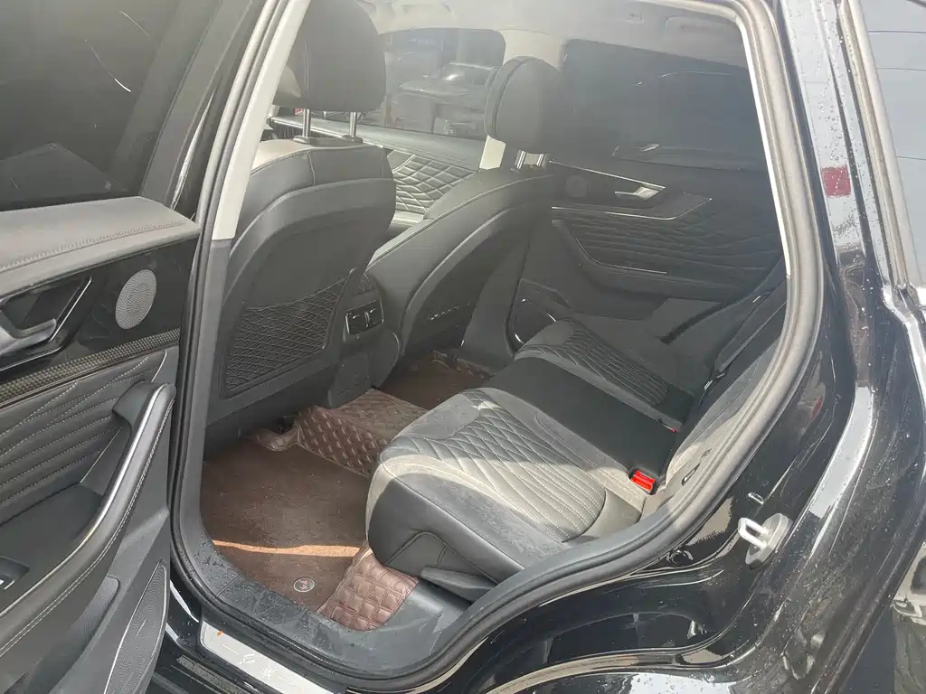 HONGQI HS5 2022