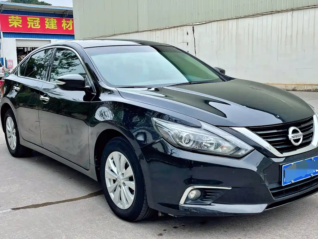 NISSAN TEANA 2017