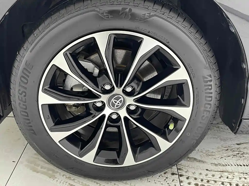 TOYOTA AVALON 2022