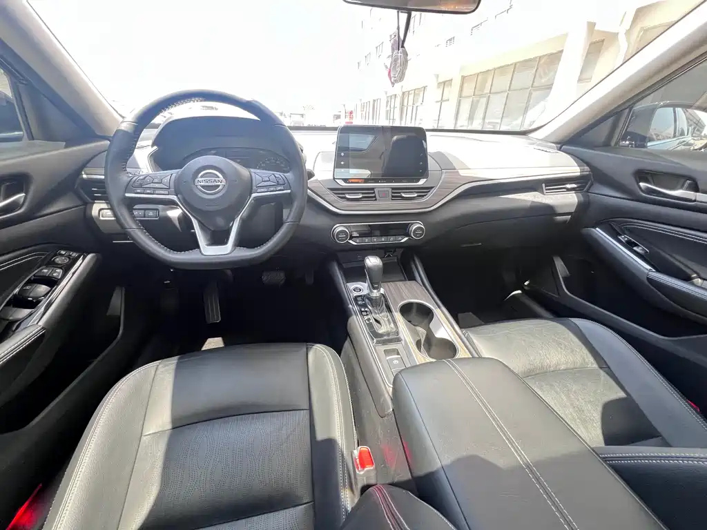 NISSAN TEANA 2021