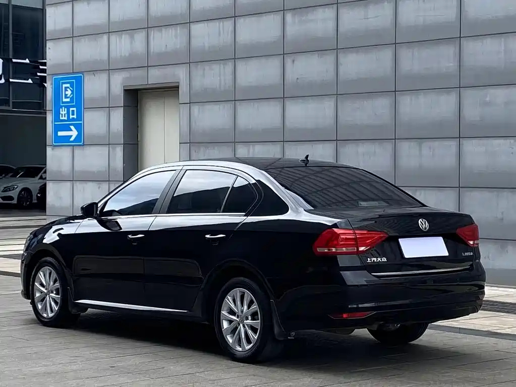 VOLKSWAGEN LAVIDA 2018