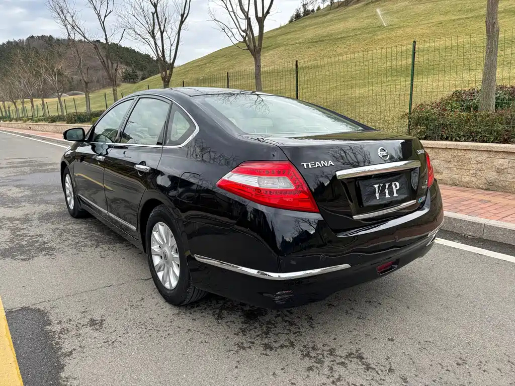 NISSAN TEANA 2009