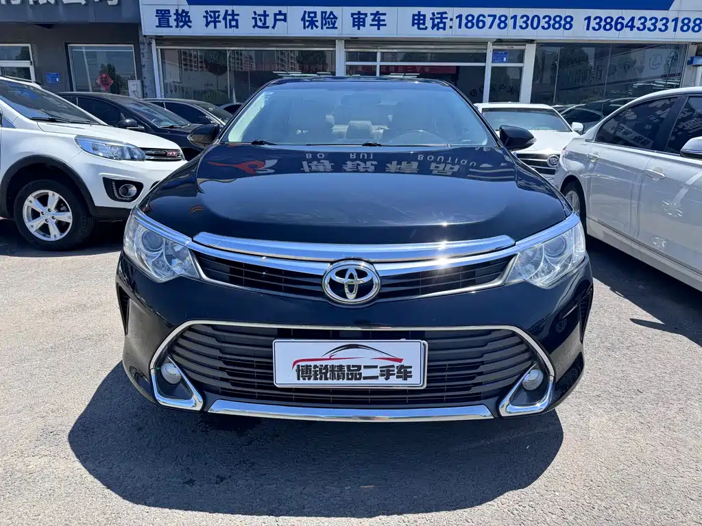 TOYOTA CAMRY 2015