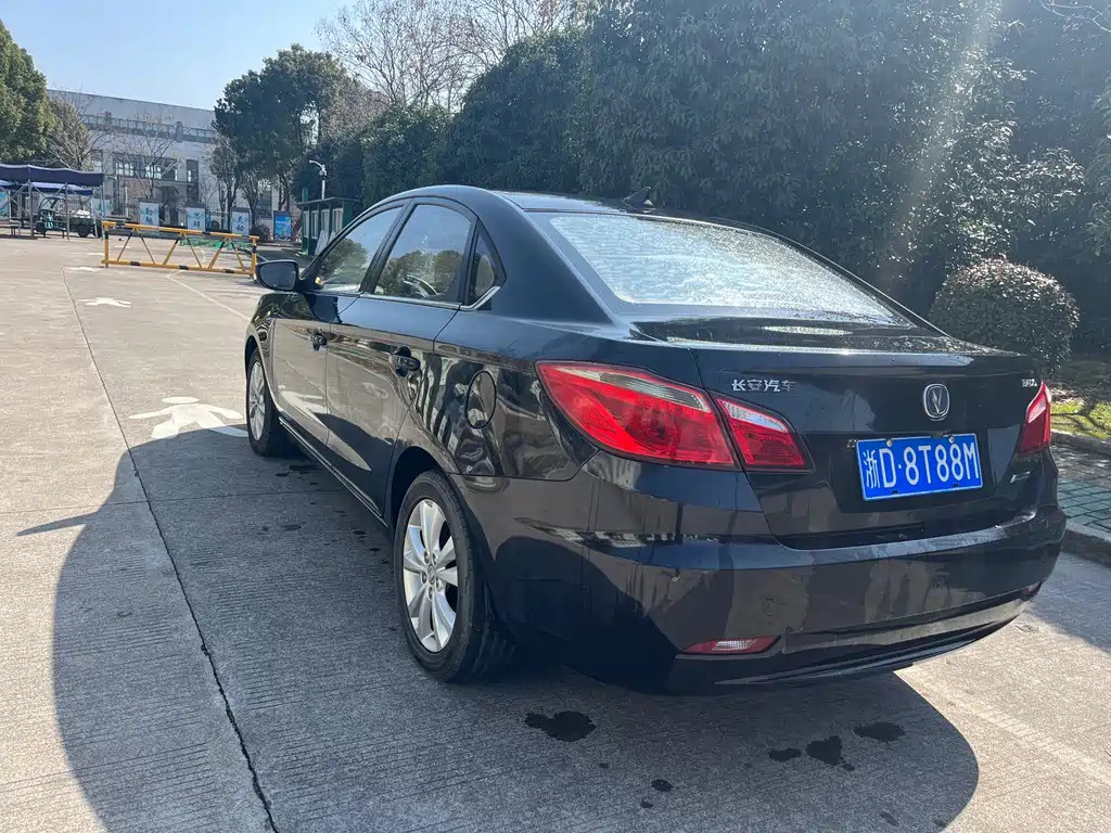 CHANGAN EADO 2014