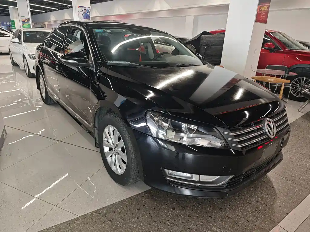 VOLKSWAGEN PASSAT 2014
